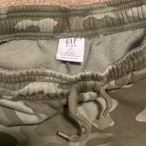 Kids Gap Camo Sweatpants - Picture 4 of 5